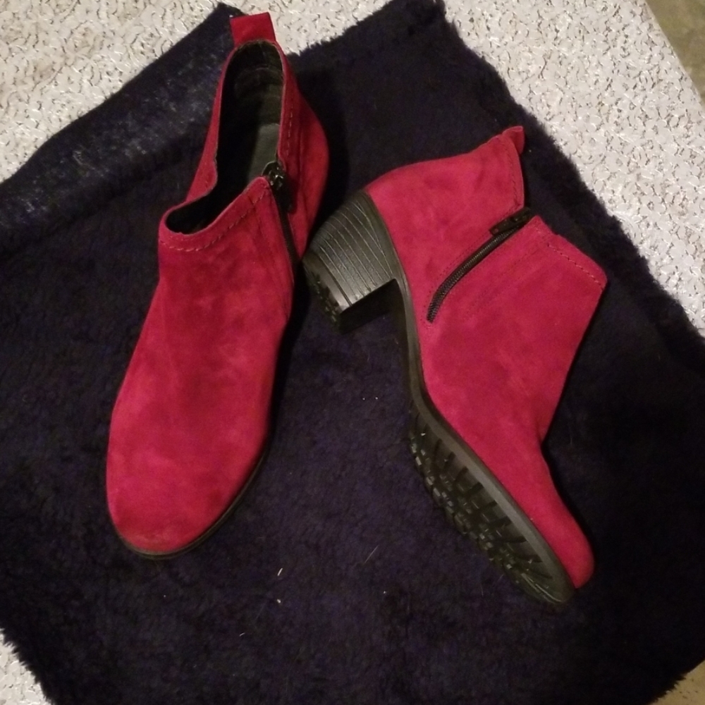 Eric Michael boots